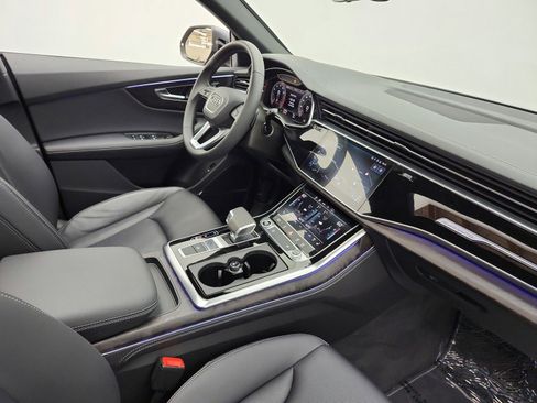 Used 2023 Audi Q8 Premium Plus AWD/4WD image 17