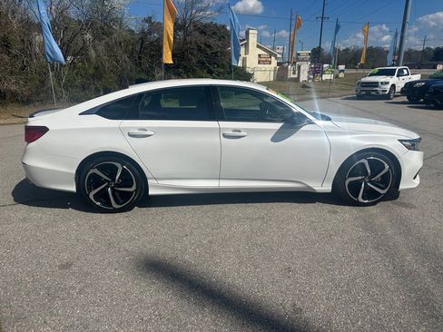 Used 2021 Honda Accord Sport image 6