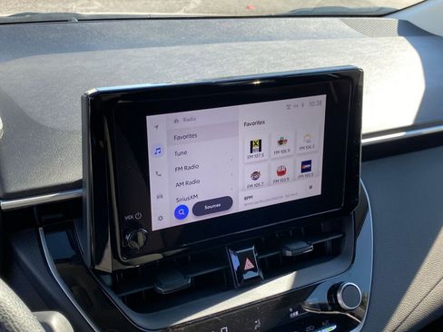 Used 2025 Toyota Corolla LE image 21