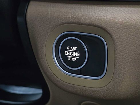 Certified 2025 Mercedes-Benz GLE 450e 4MATIC image 35