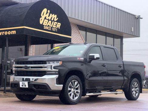 Used 2022 Chevrolet Silverado 1500 LT w/ Z71 Off-Road Package image 1