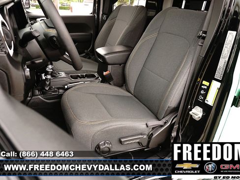 Used 2024 Jeep Wrangler Sport S image 9