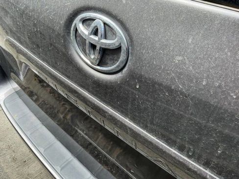 Used 2014 Toyota Sienna LE image 6