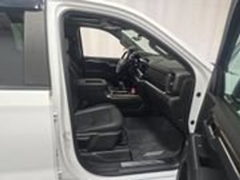 Used 2022 Chevrolet Silverado 1500 RST AWD/4WD image 3