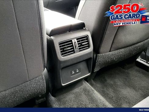 Used 2024 Nissan Rogue SV AWD/4WD image 34