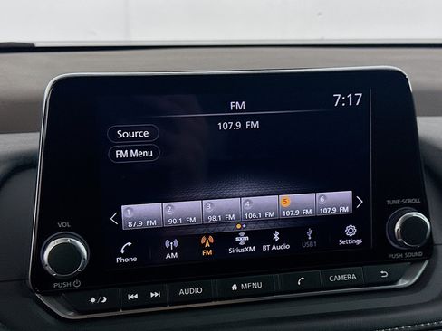 Used 2023 Nissan Rogue S FWD image 21