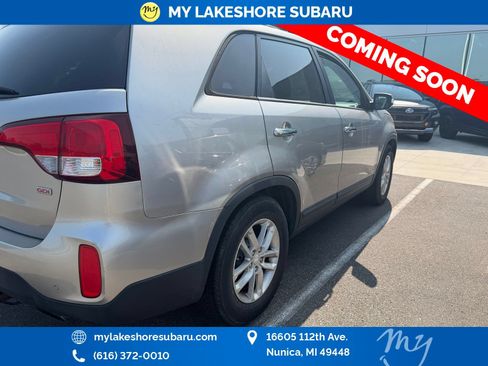 Used 2015 Kia Sorento LX AWD/4WD image 6