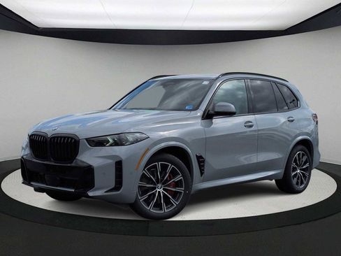 New 2026 BMW X5 xDrive40i w/ M Sport Package AWD/4WD image 1