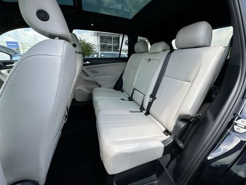 Certified 2024 Volkswagen Tiguan SE R-Line AWD/4WD image 25