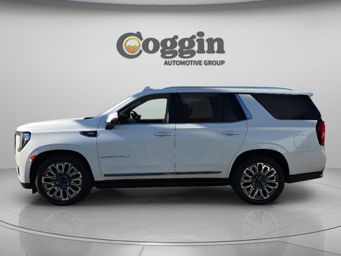 Used 2024 GMC Yukon Denali Ultimate image 2