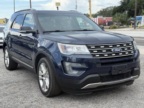 Used 2016 Ford Explorer XLT w/ Equipment Group 202A AWD/4WD image 9