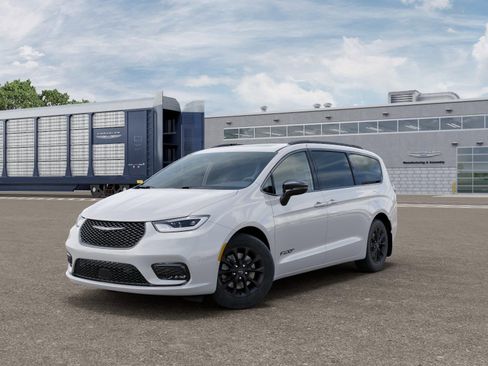 New 2025 Chrysler Pacifica Select w/ Uconnect Theater Family Group AWD/4WD image 1