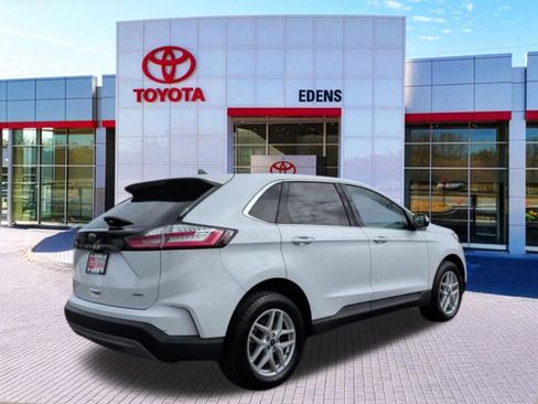 Used 2022 Ford Edge SEL AWD/4WD image 3
