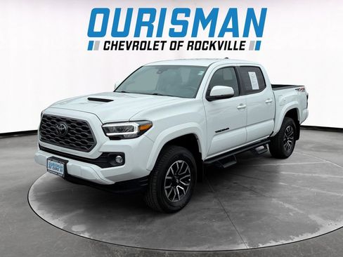 Used 2023 Toyota Tacoma TRD Sport AWD/4WD image 2