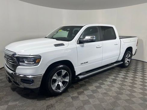 Used 2023 RAM 1500 Laramie AWD/4WD image 4