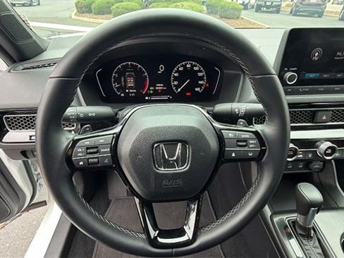 Used 2025 Honda Civic Sport image 26