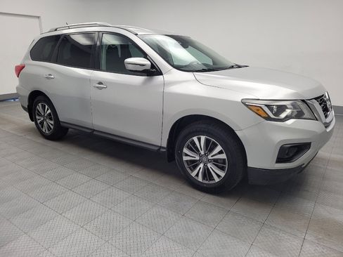 Used 2017 Nissan Pathfinder SV w/ Cargo Package image 11