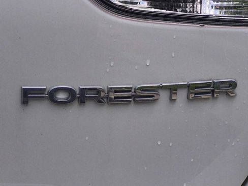 Used 2023 Subaru Forester Premium AWD/4WD image 13