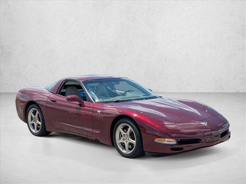 Used 2003 Chevrolet Corvette Coupe w/ Preferred Equipment Group RWD image 3