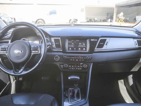 Used 2019 Kia Niro EX image 13