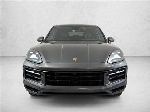 Certified 2025 Porsche Cayenne AWD/4WD image 6