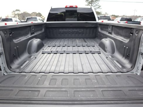 Used 2018 GMC Sierra 3500 Denali w/ Duramax Plus Package image 9