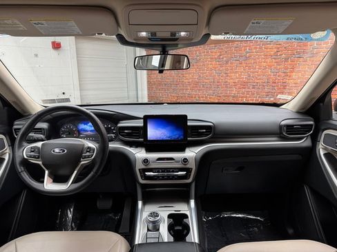 Certified 2022 Ford Explorer XLT w/ Equipment Group 202A image 12