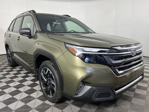 New 2025 Subaru Forester Limited image 3