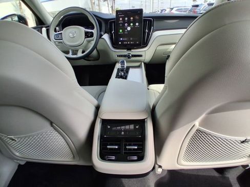 New 2026 Volvo XC60 B5 Ultra w/ Protection Package Premier AWD/4WD image 13