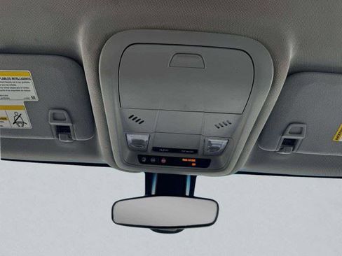 Used 2018 Chevrolet Equinox LS FWD image 34