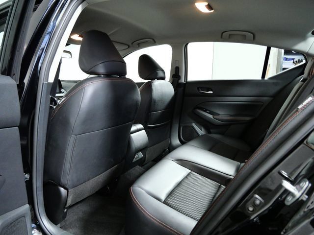 Used 2025 Nissan Altima 2.5 SR AWD/4WD image 14