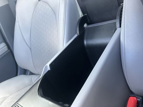 Used 2021 Toyota Camry XSE image 26