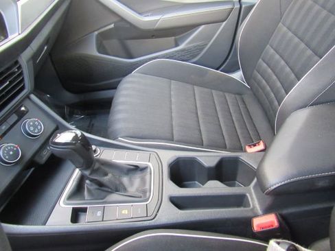 Used 2023 Volkswagen Jetta Sport image 35