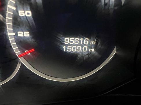 Used 2020 Porsche Cayenne AWD/4WD image 24