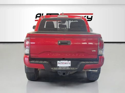Used 2022 Toyota Tacoma TRD Off-Road w/ Truck Exterior Package (TMS) AWD/4WD image 6