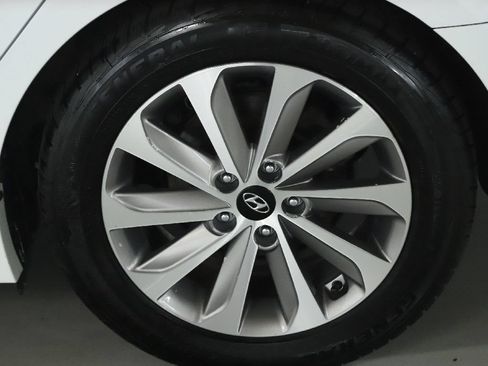 Used 2017 Hyundai Sonata Sport w/ Value Edition Package 02 FWD image 40
