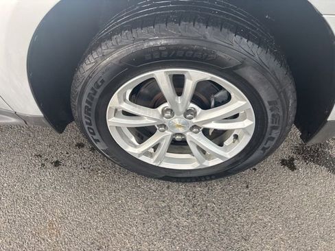 Used 2017 Chevrolet Equinox LT w/ Convenience Package image 41