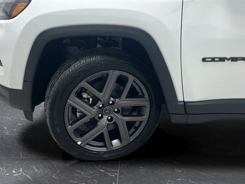 New 2026 Jeep Compass Limited w/ Sun, Sound & Navigation Group AWD/4WD image 40