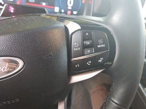 Used 2025 Ford Explorer Platinum w/ Ultimate Package AWD/4WD image 9