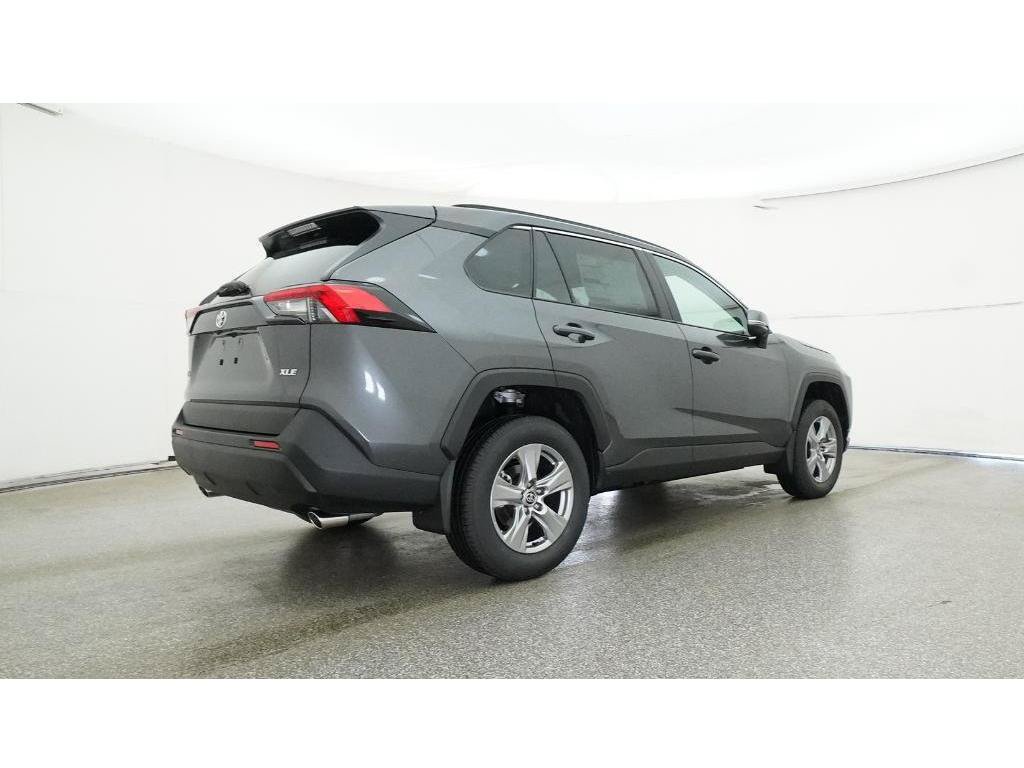 Used 2025 Toyota RAV4 XLE w/ Convenience Package FWD image 31
