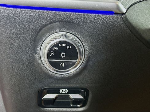Used 2024 Mercedes-Benz C 300 Sedan image 17