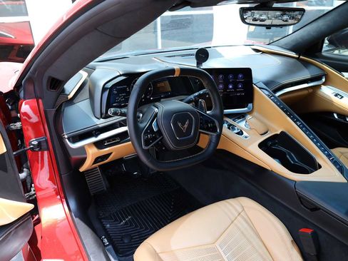 Used 2023 Chevrolet Corvette Stingray Premium Cpe w/ Z51 Performance Package RWD image 2