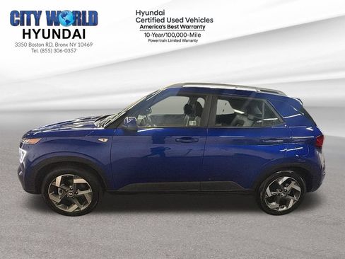Used 2025 Hyundai Venue Limited FWD image 2