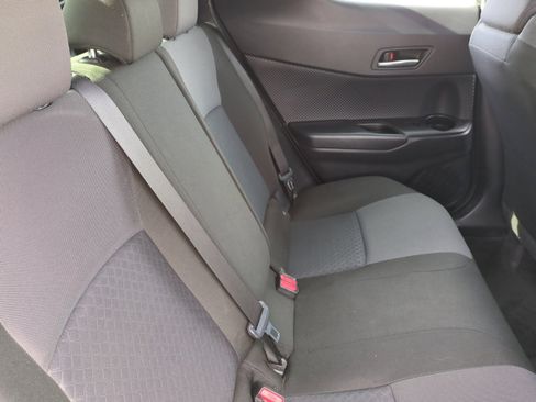 Used 2020 Toyota C-HR LE image 18