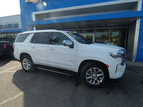 Used 2021 Chevrolet Tahoe Premier AWD/4WD image 2
