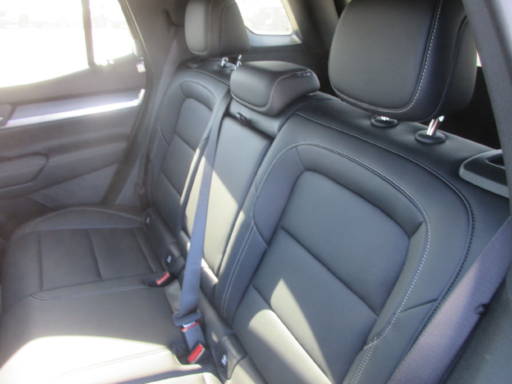 New 2027 GMC Terrain Elevation w/ Elevation Premium Package FWD image 12