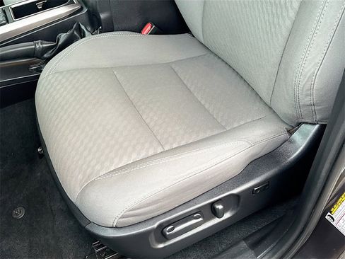 Used 2021 Toyota Tacoma SR5 image 18