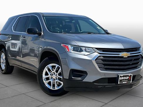 Used 2020 Chevrolet Traverse LS w/ LPO, Floor Liner Package FWD image 3