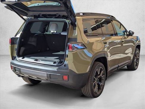 New 2026 Jeep Cherokee Overland image 3