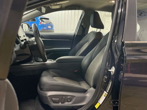 Used 2022 Toyota Camry LE FWD image 14